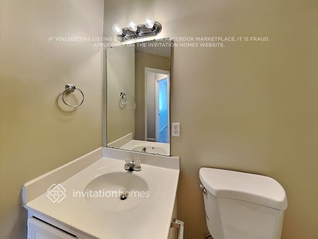 Building Photo - 1004 Shady Ln