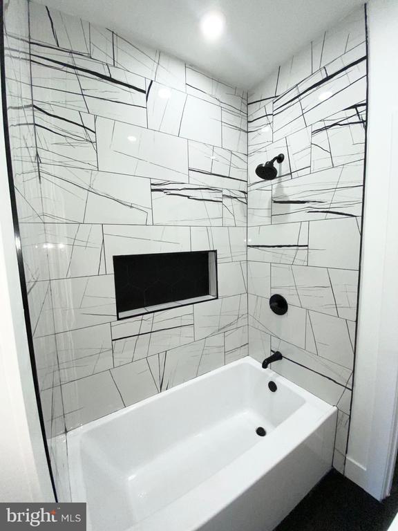 Building Photo - 1234 W Tucker St