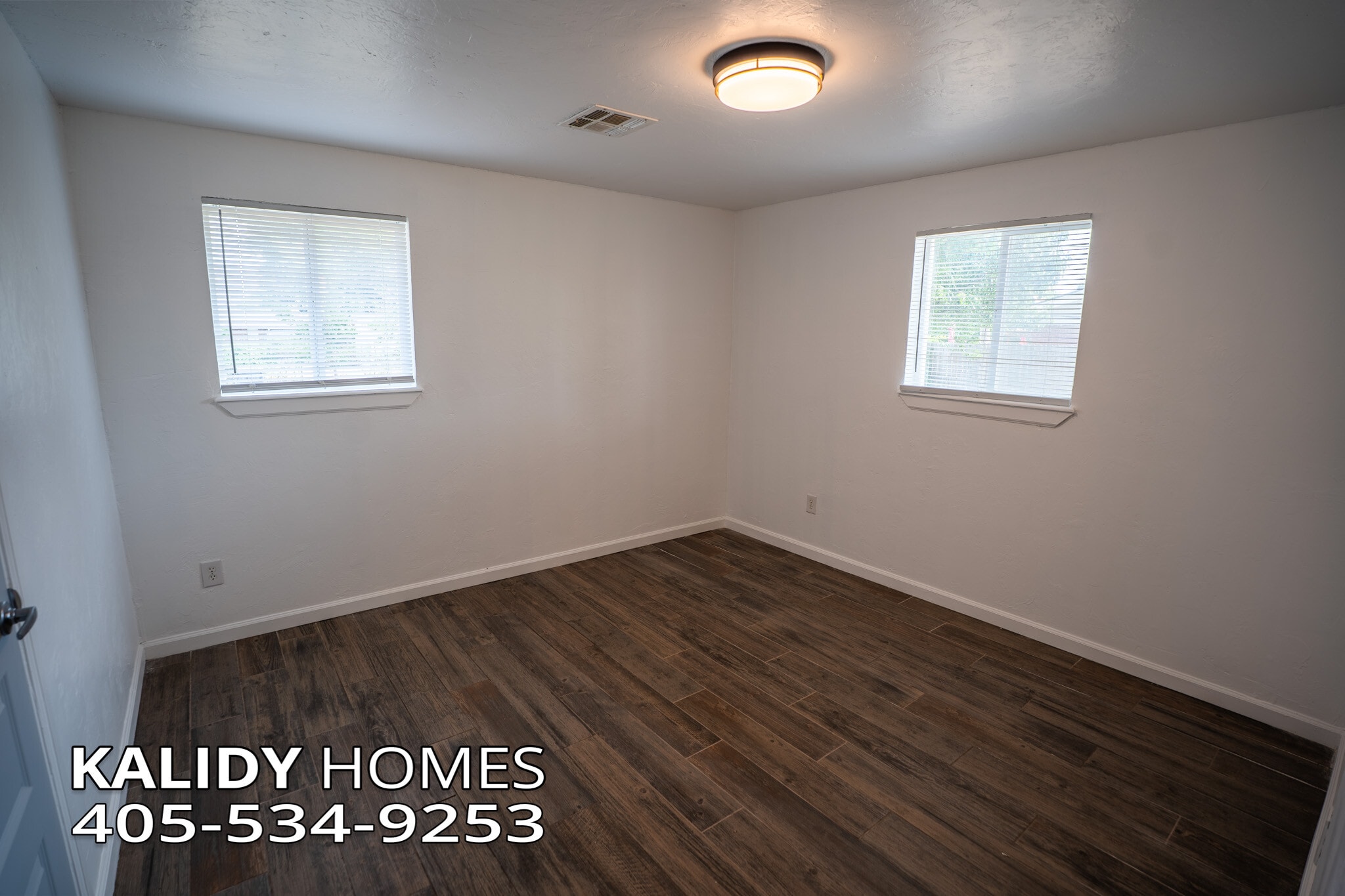Building Photo - 1233 SW 65th St