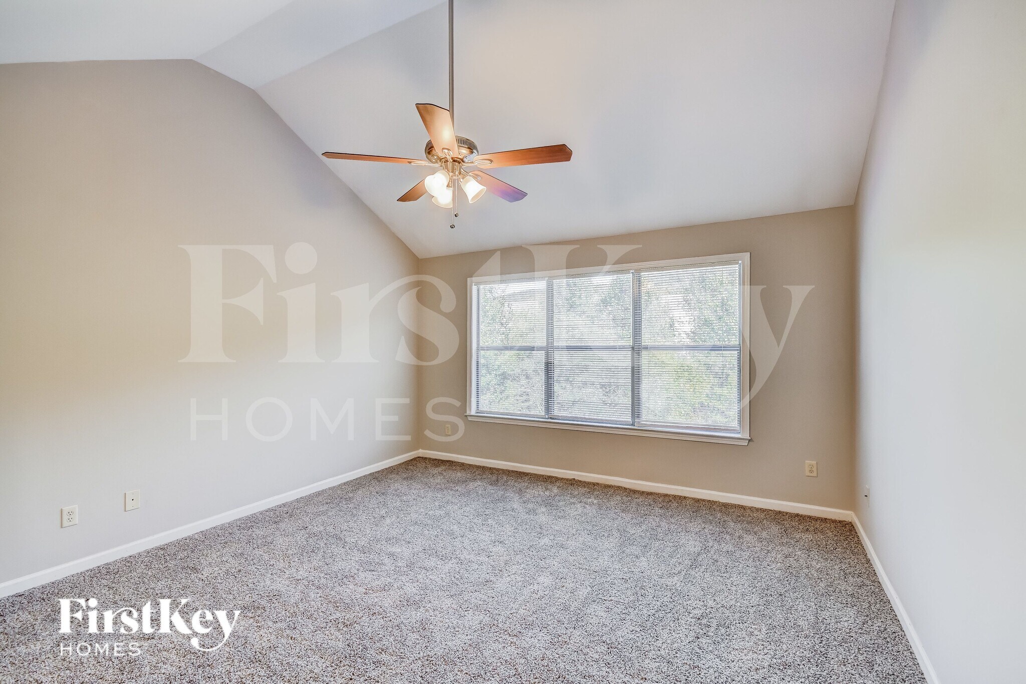 Building Photo - 753 Forest Lakes Dr