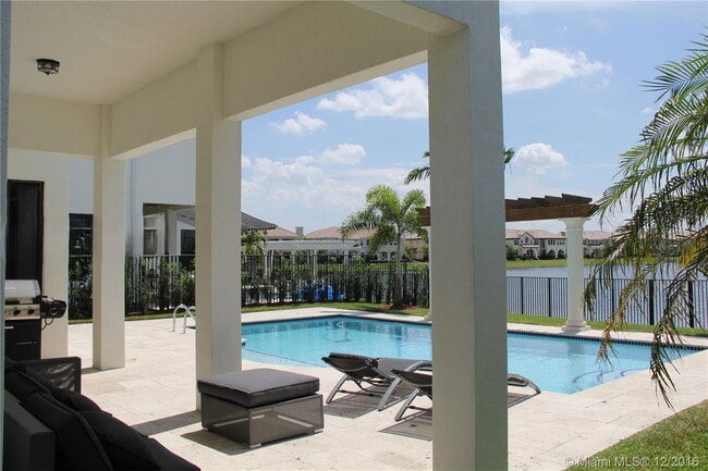 Building Photo - Northwest 82nd Drive, Pembroke Pines, FL 33024 - 4 BR 3 BA single-family home