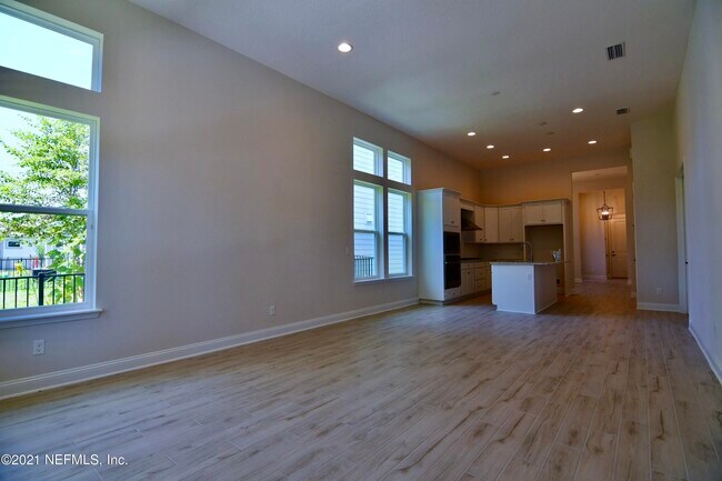 Building Photo - 538 Vista Lake Cir
