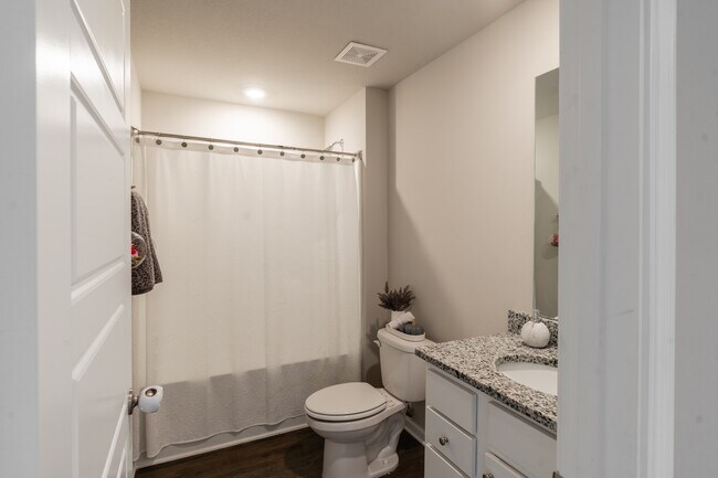 Building Photo - 2568 Arbordale Lp