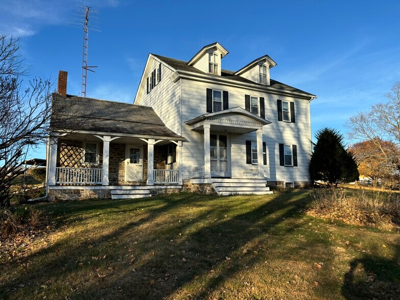 Front of house - 1059 Butlers Park Rd