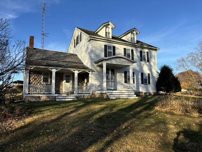 Front of house - 1059 Butlers Park Rd