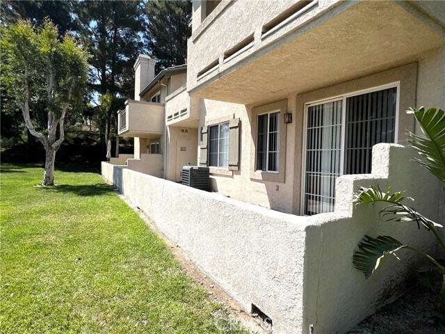 Building Photo - 7997 E Viewrim Dr