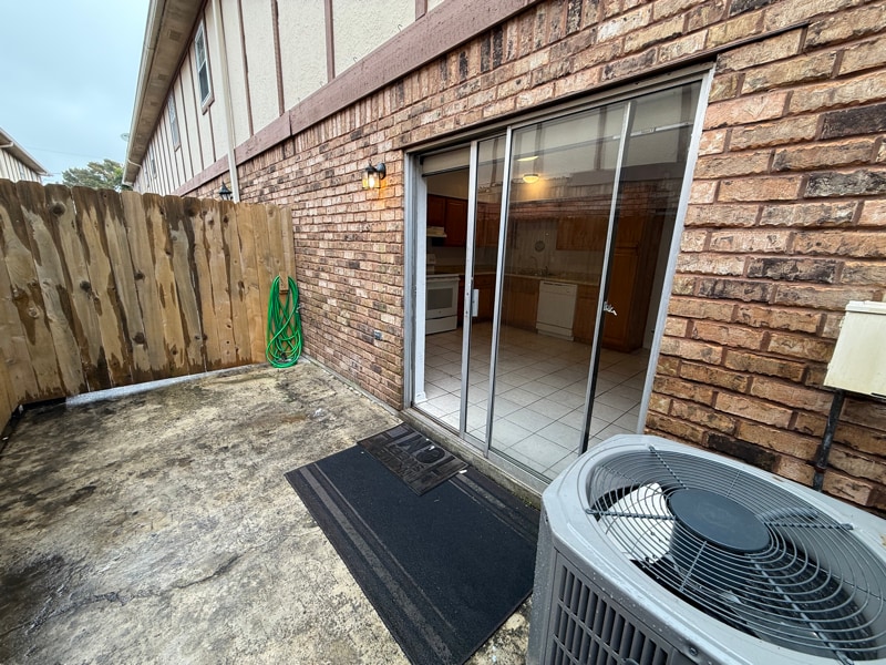 Building Photo - 4101 Delaware Ave