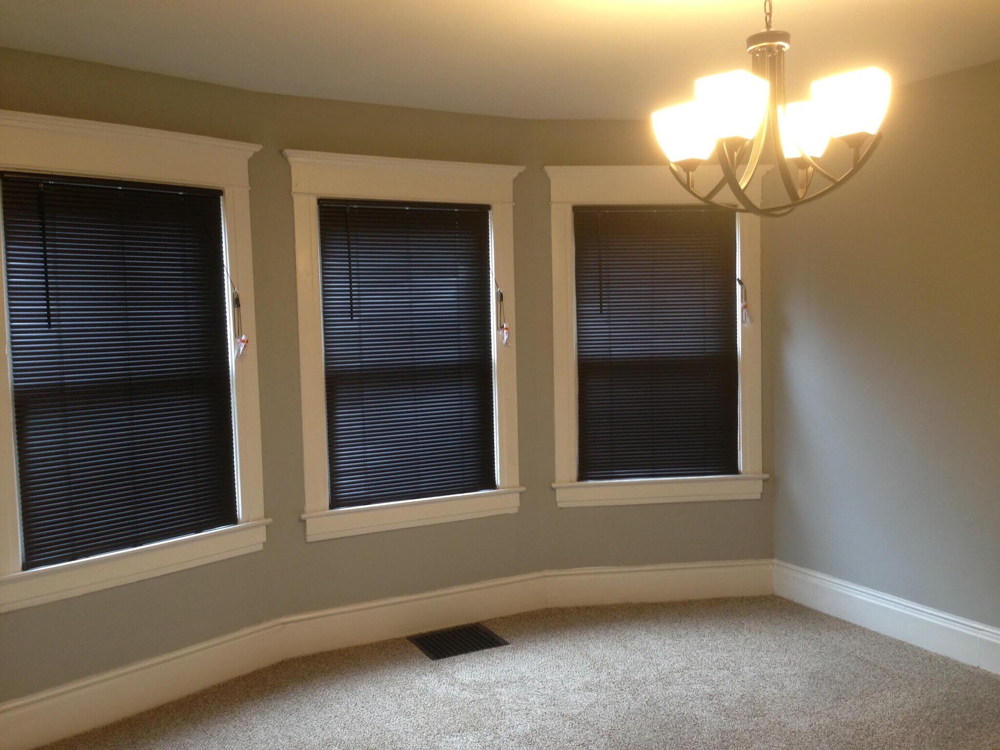 Dining Room - 17 N Randolph St