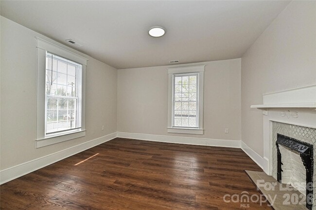 Building Photo - 1208 S Salisbury Ave