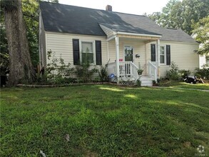 Building Photo - ADORABLE 4 BEDROOM CAPE COD!