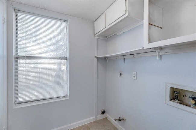 Building Photo - 9611 Bear Paw Trail