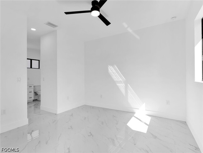 Building Photo - 3419 8th St SW