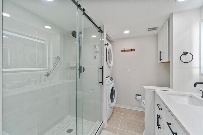 Building Photo - 433 Cerromar Ln