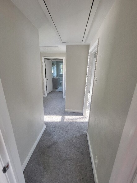 Building Photo - 410 Middlesex St