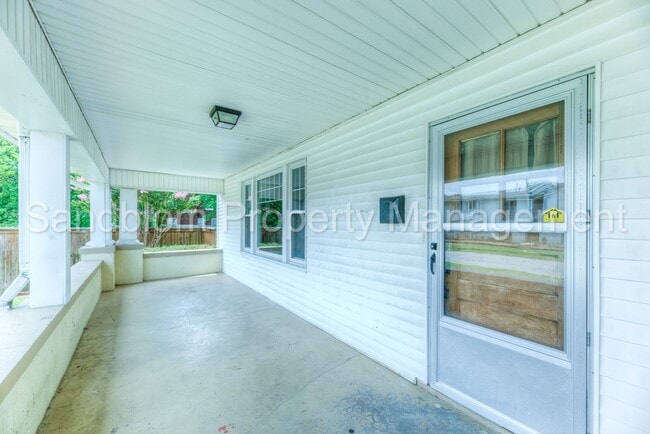 Building Photo - For Lease | TU | 5 Bed + 3 Bath | $2500 Rent