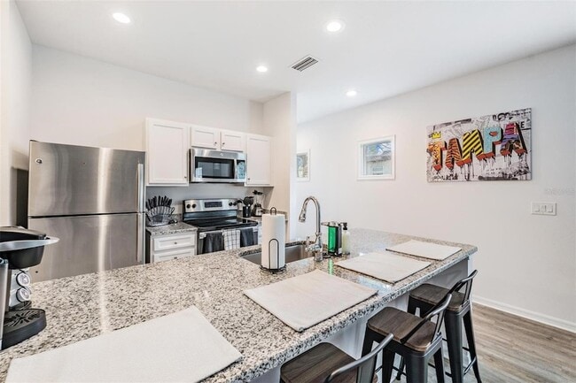 Building Photo - 2604 N Highland Ave