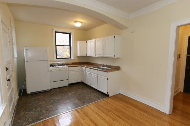 Building Photo - 3913 N Janssen Ave