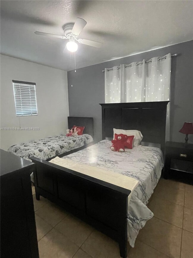 Building Photo - 3102 NE 3rd Dr