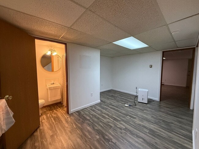 Building Photo - Woods Edge 3-Bedroom Townhome!