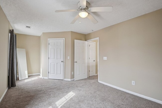 Building Photo - 7841 Heaton Way