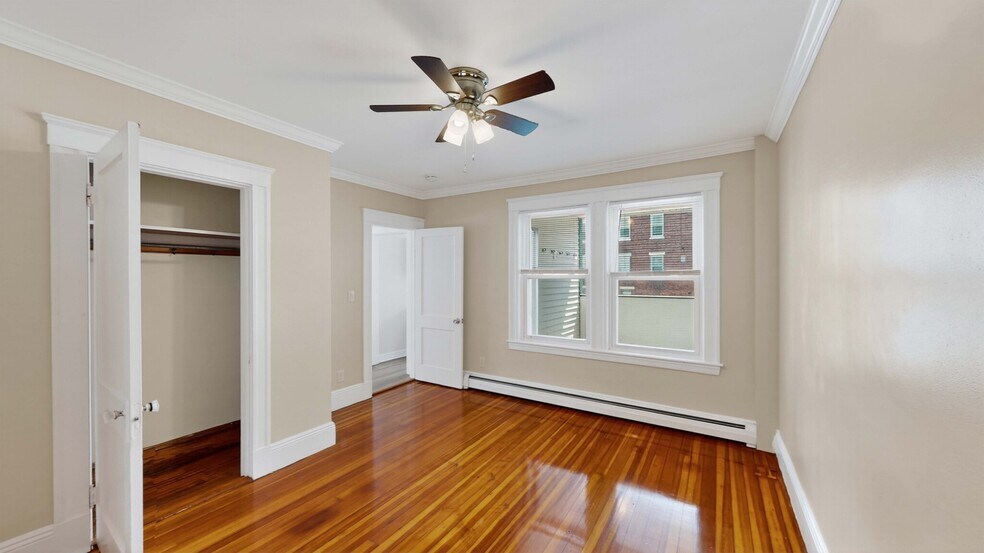 Building Photo - 8 Ropes St