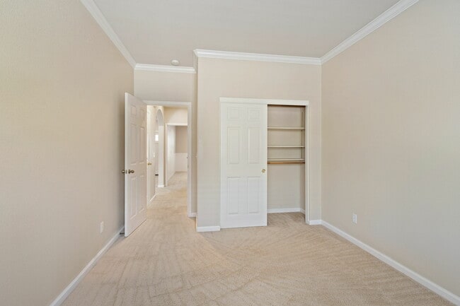 Building Photo - 300 Homewood Ct