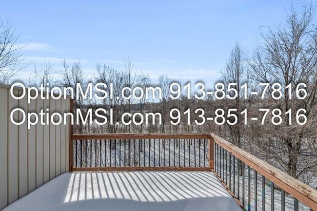 Building Photo - Charming 3-Bedroom Townhouse in Piper School District