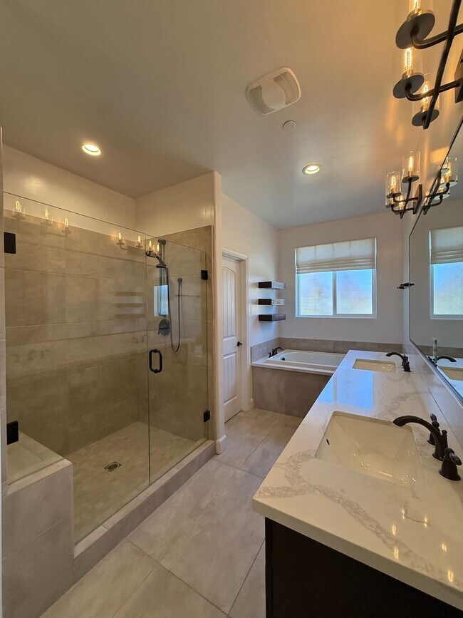 Building Photo - Newer Single Story Model Home Located In The Meadows at Rice Ranch with Three Car Garage