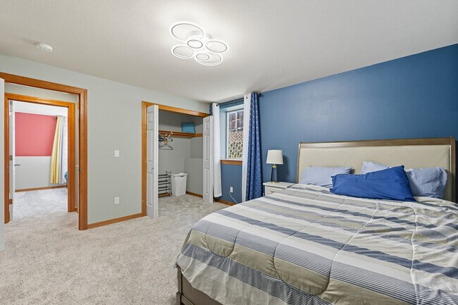 Building Photo - 355 Cindy Rd