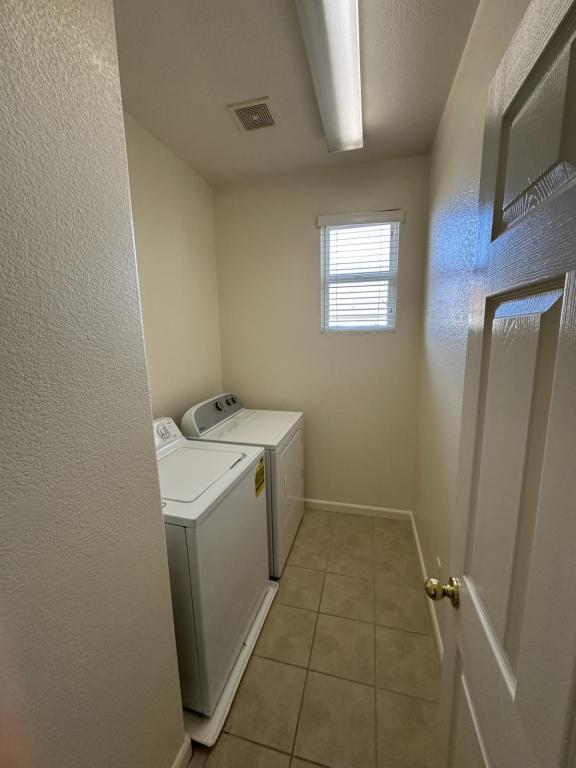 Building Photo - 1539 Figueroa Dr