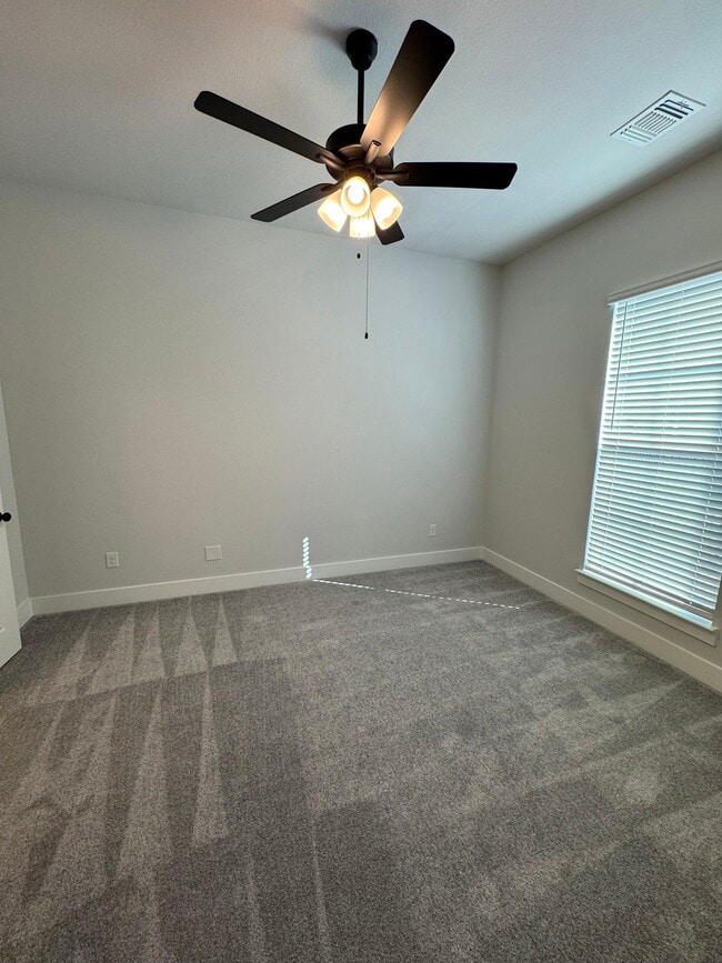 Building Photo - 700 N William E Crawford Ave