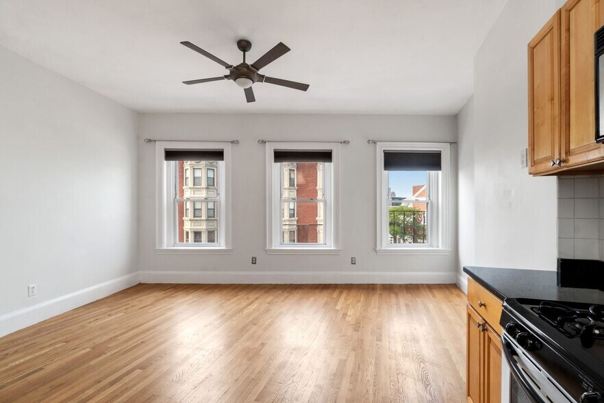 Building Photo - 104 Dorchester St