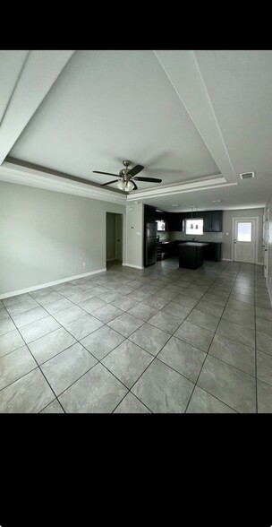 Building Photo - 205 Teak Dr