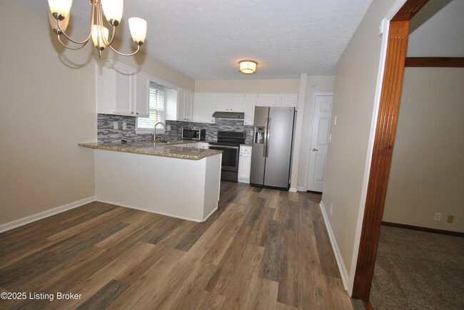 Building Photo - 12401 Ledges Dr