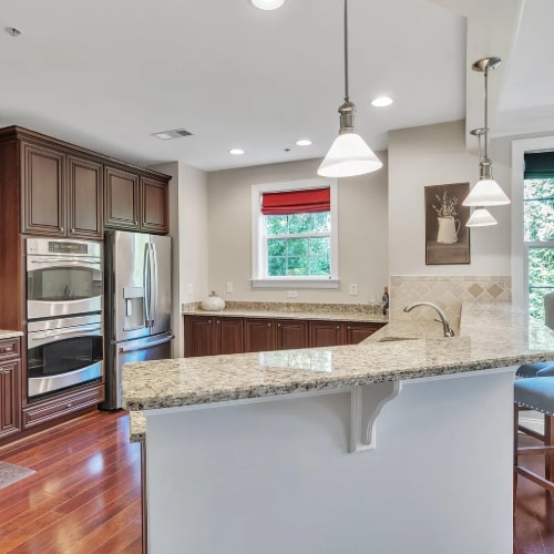 Building Photo - 10400 Rosegate Ct