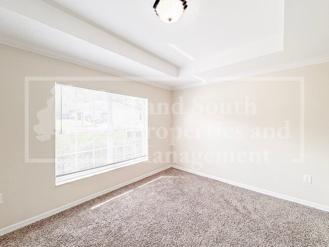 Building Photo - 1031 Hidden Ct