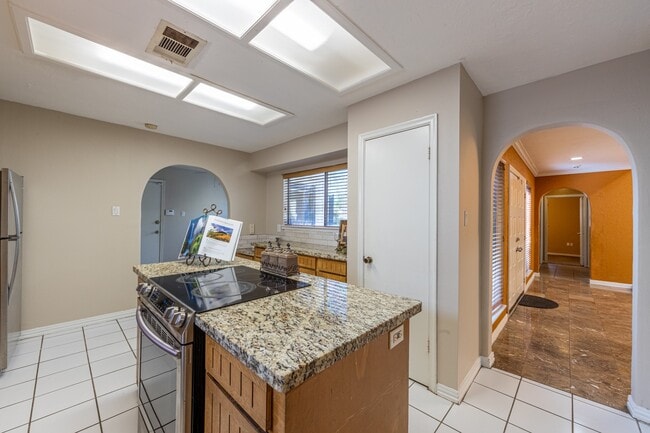 Building Photo - 6030 Gallant Forest Dr