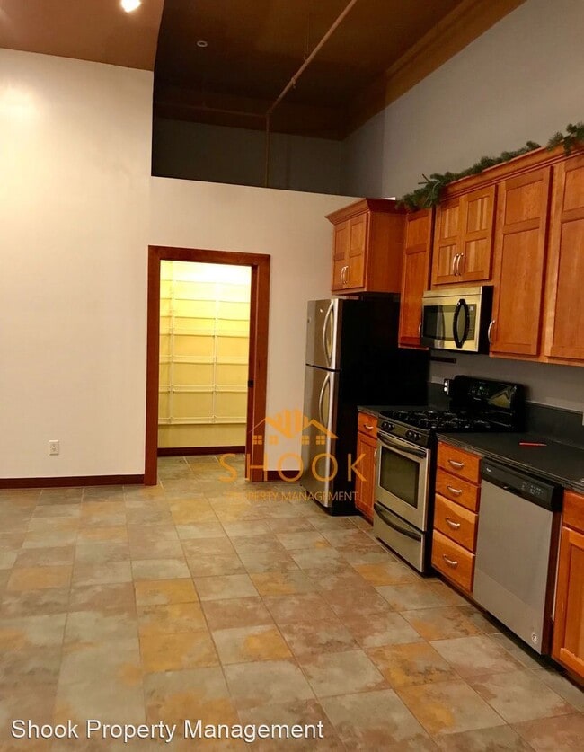 Building Photo - 2 br, 1.5 bath House - 519 Owen St #11