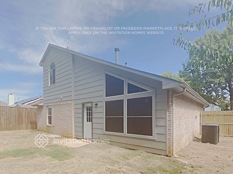 Building Photo - 2512 Vistaview Dr