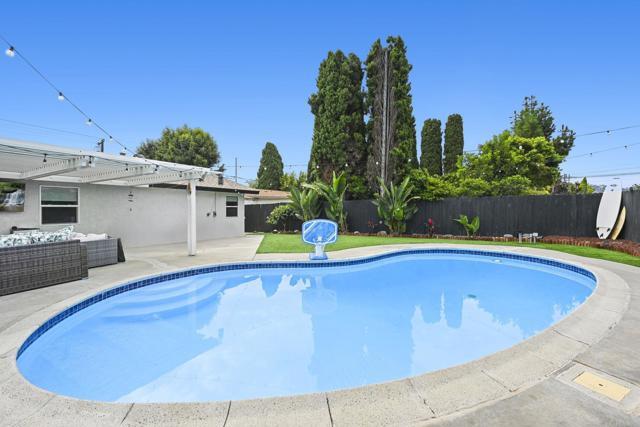 Building Photo - 3516 Las Vegas Dr