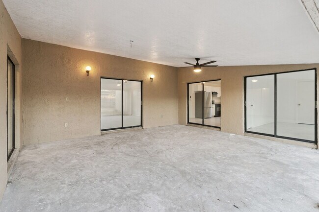 Building Photo - 527 Glade Ct