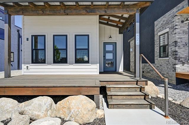 Building Photo - 424 Pinon St