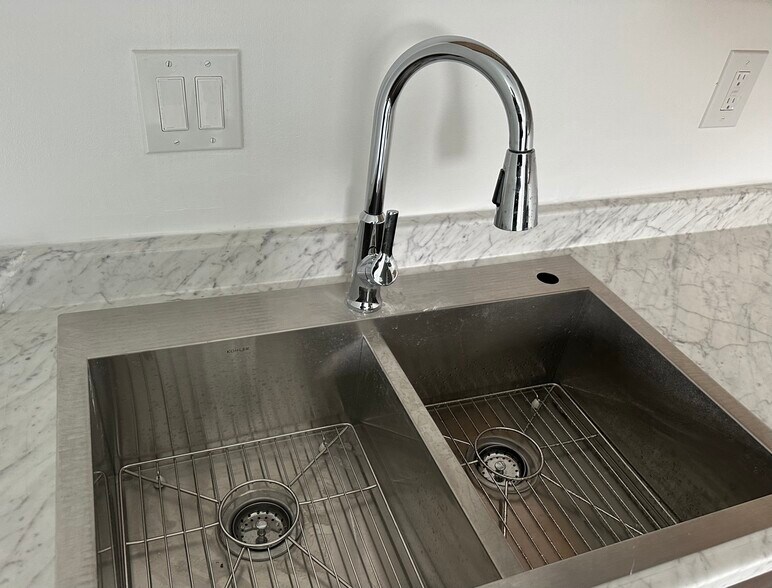 Building Photo - 3873 Millstone Rd