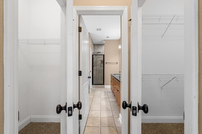 Building Photo - Pet Friendly in Sango!