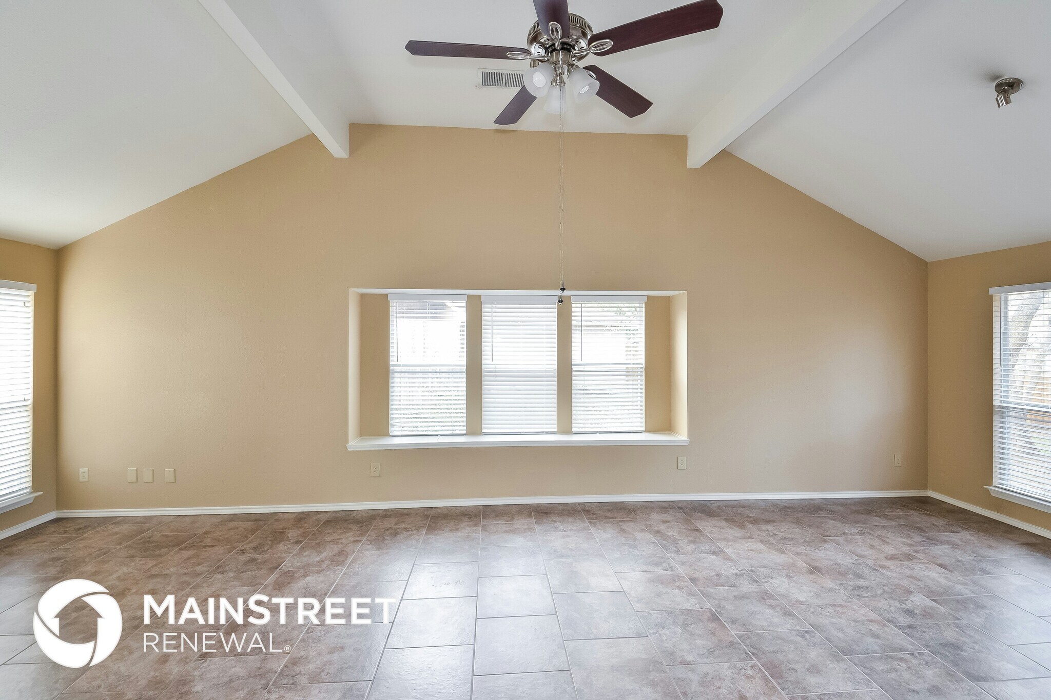 Building Photo - 14919 Tropical Wind Dr