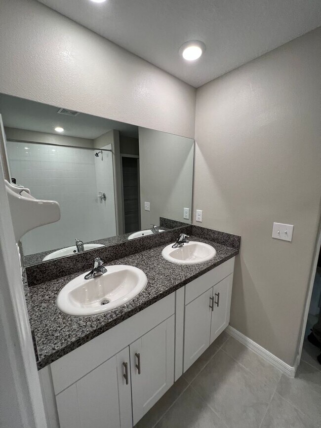 Building Photo - 12032 Miracle Mile Dr- Timber Creek
