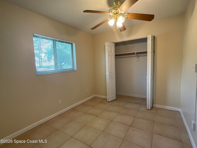 Building Photo - 435 Catamaran Dr