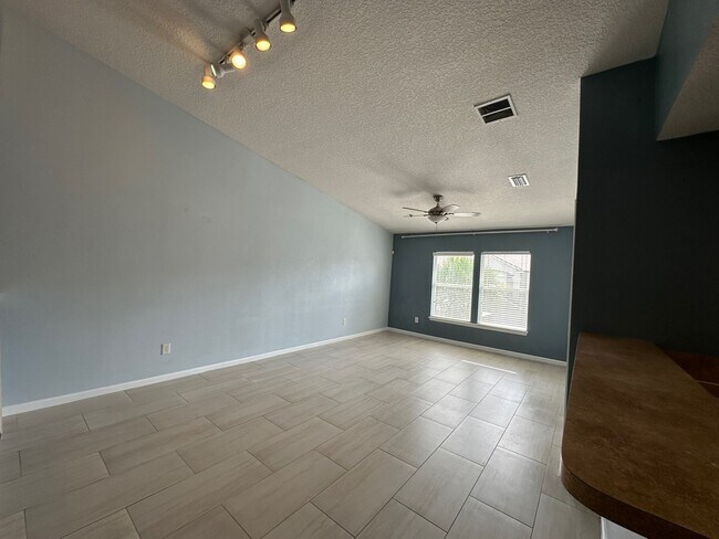 Building Photo - 9411 Osprey Branch Trail