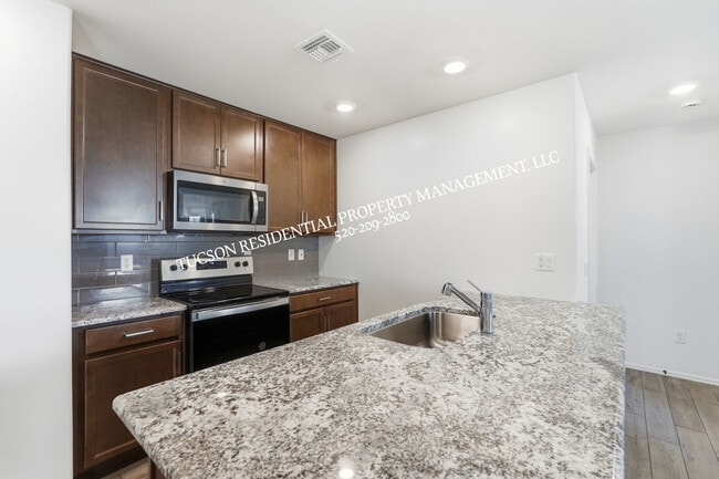 Building Photo - 8839 E Raven Hill Wy