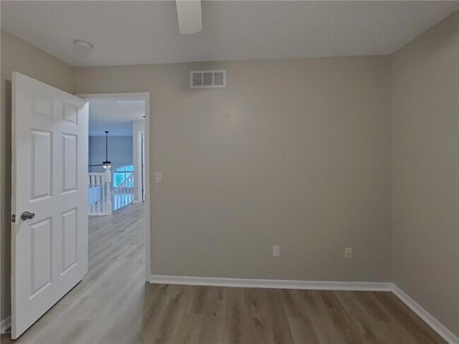 Building Photo - 8970 Windsor Cir